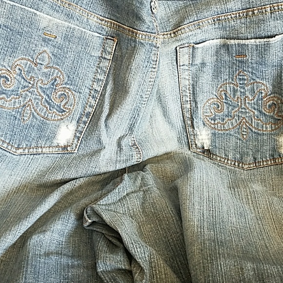 Jeans - Picture 3 of 3